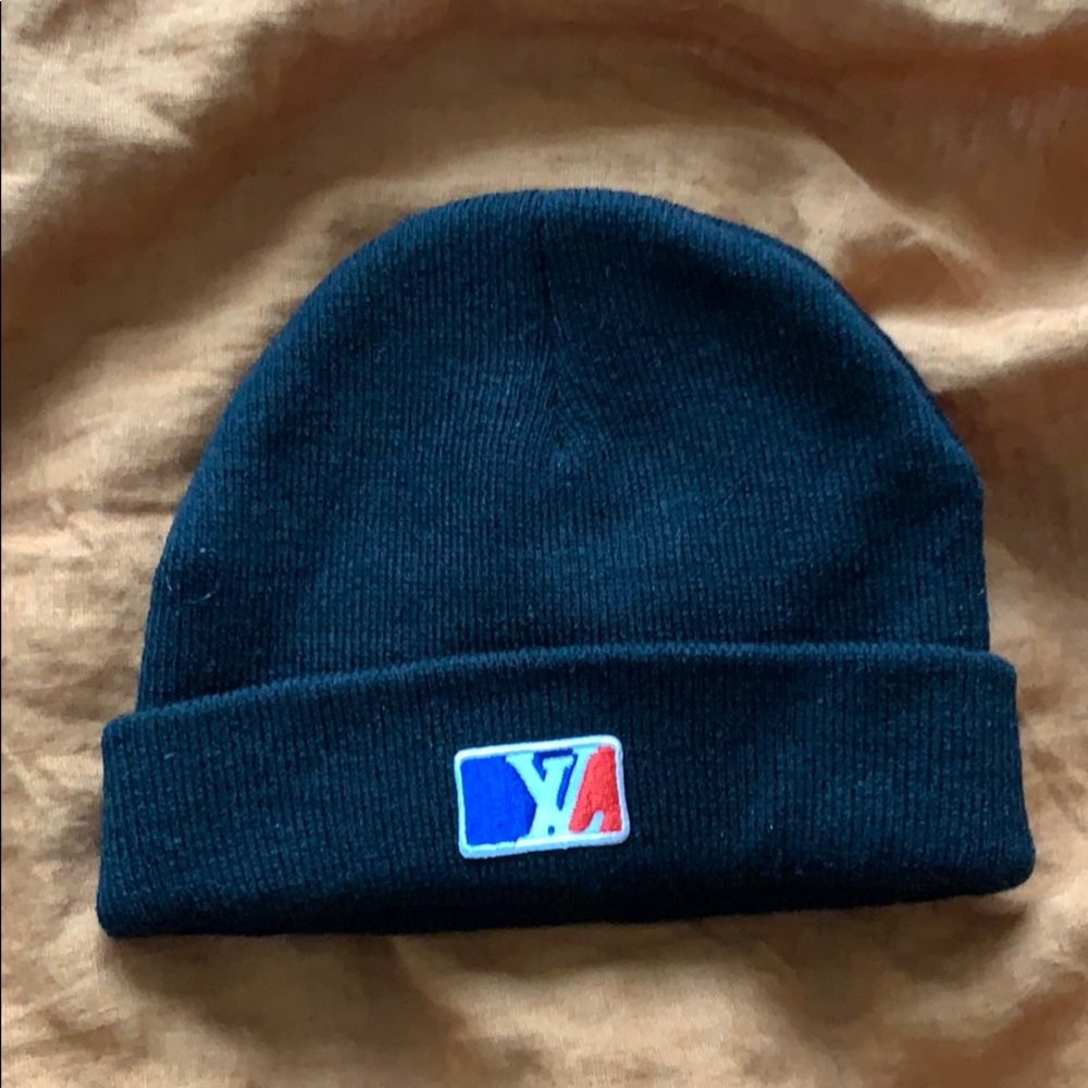 VandythePink Beanie (LV/NBA patch)